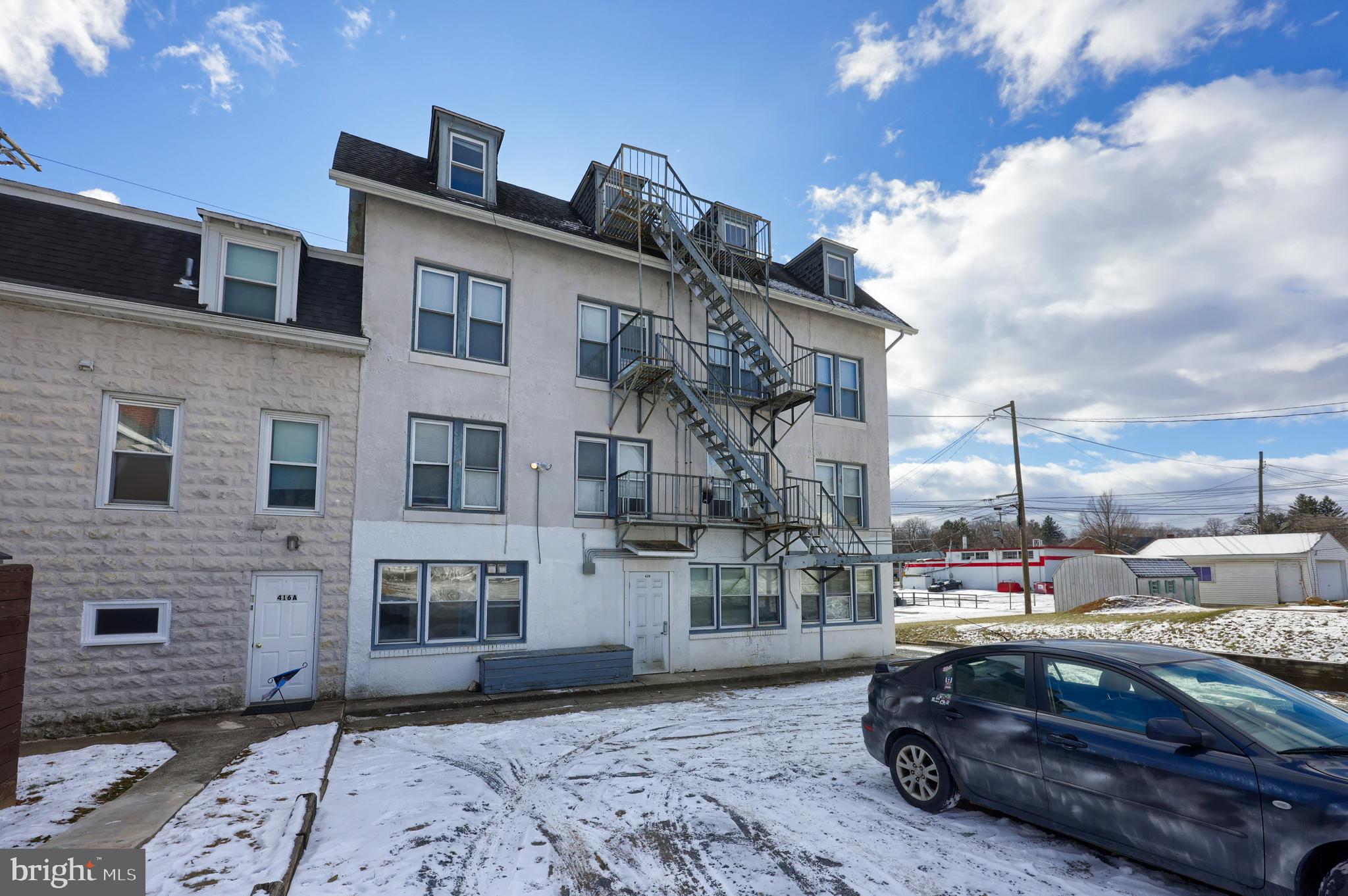 422 DOUGLASS STREET