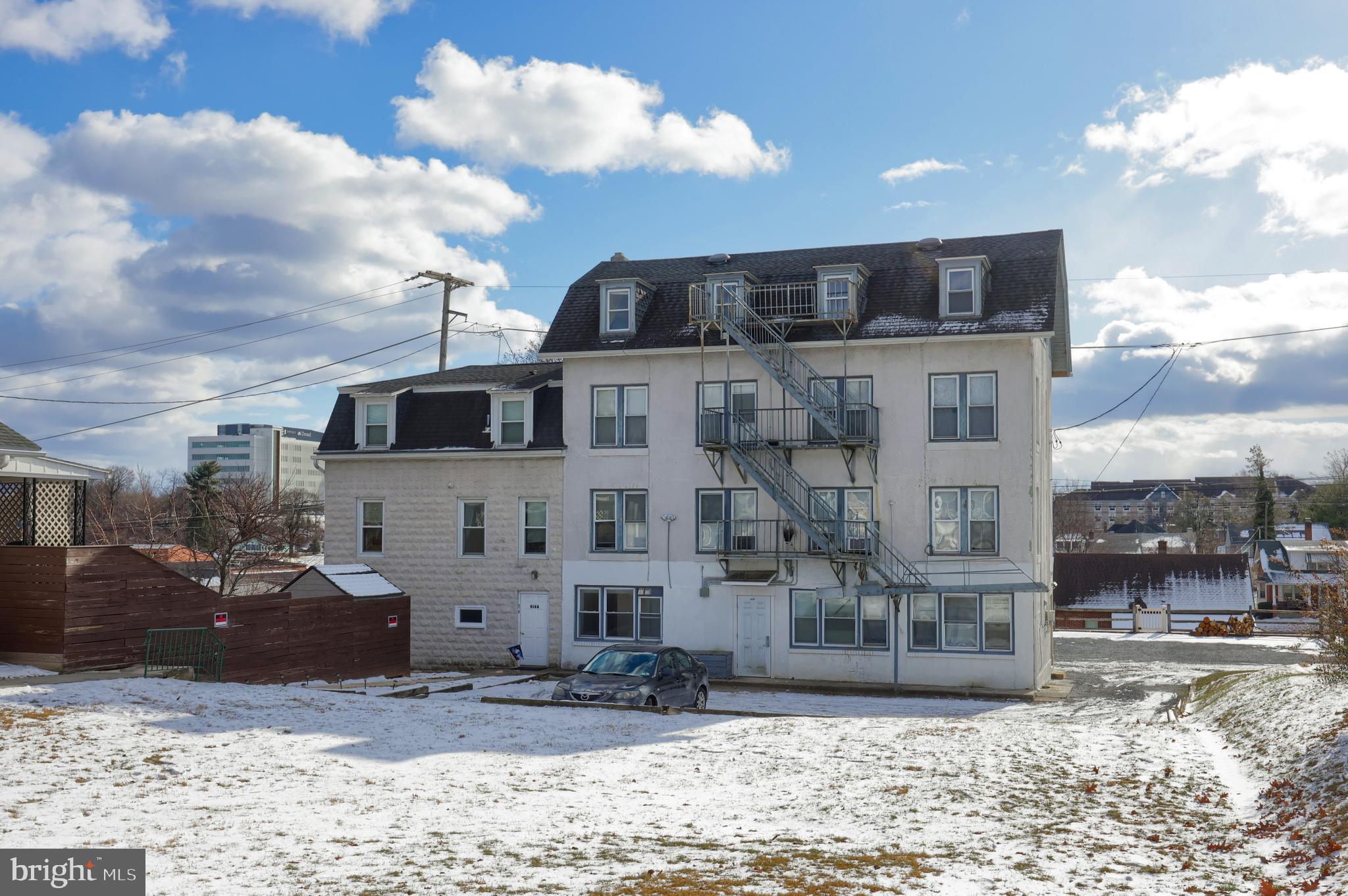 422 DOUGLASS STREET