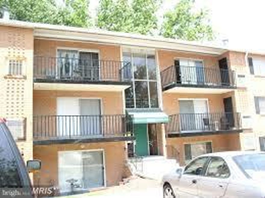 *Back On The Market. Financing Fell Through* Beautiful condo located 1/2 mile from Historic Occoquan waterfront, restaurants & shops. Less than one mile to I-95. Neutral paint / carpet. Updated kitchen & bath. High end appliances. Spacious living / dining combo w/ balcony. Very reasonable condo fee includes electric, gas, water, sewer, basic cable. Additional storage in the lower level.