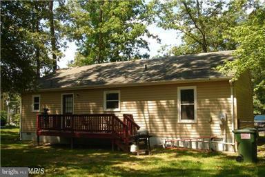 LAKE LAND - Residential Lease