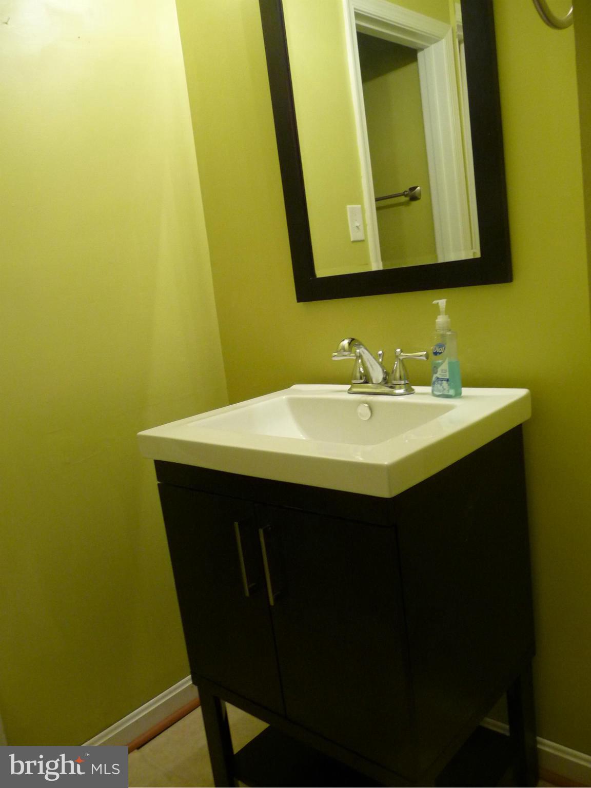 LAKE LAND - Residential Lease