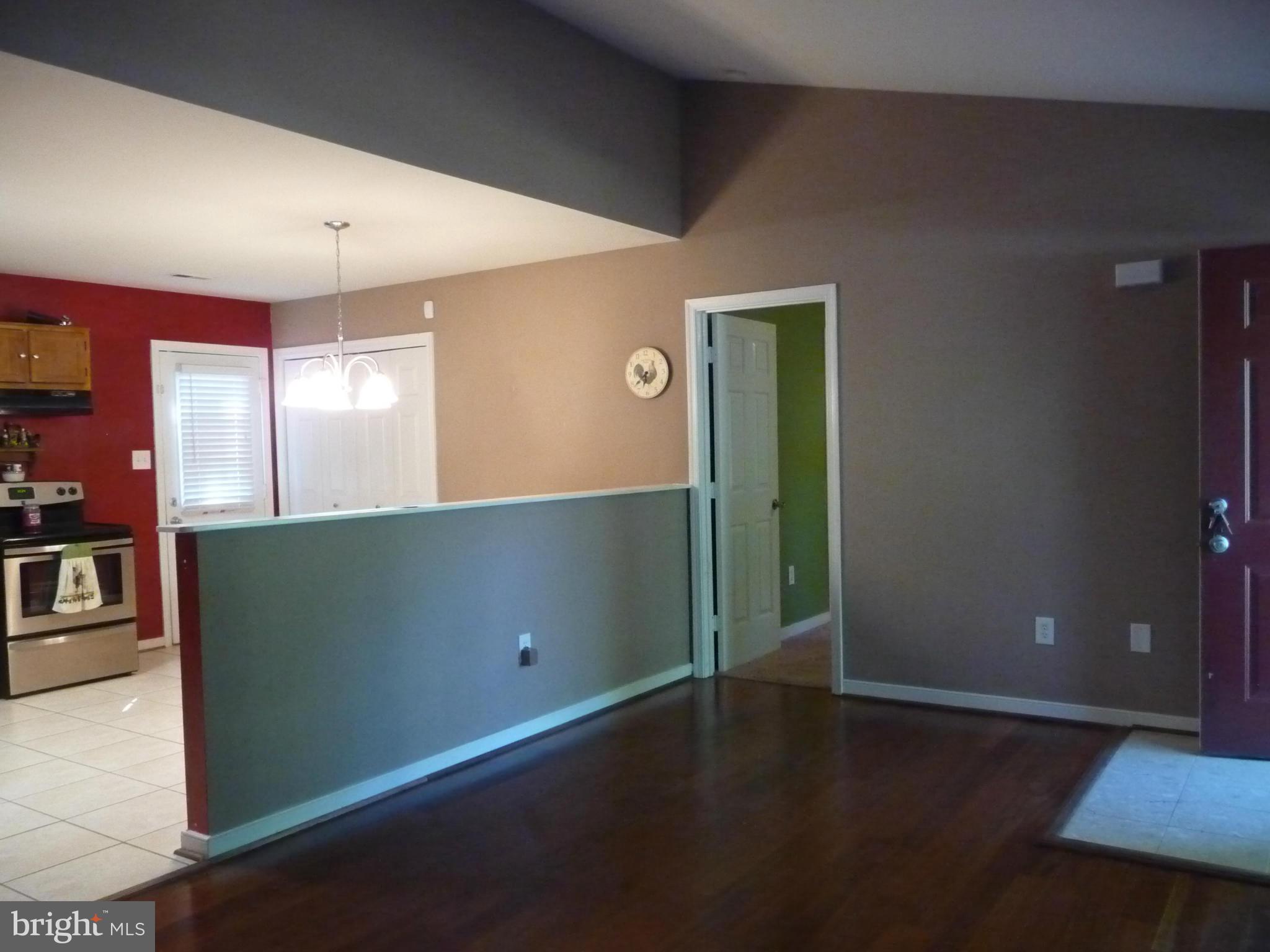 LAKE LAND - Residential Lease