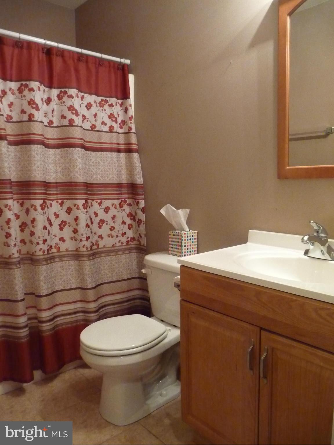 LAKE LAND - Residential Lease