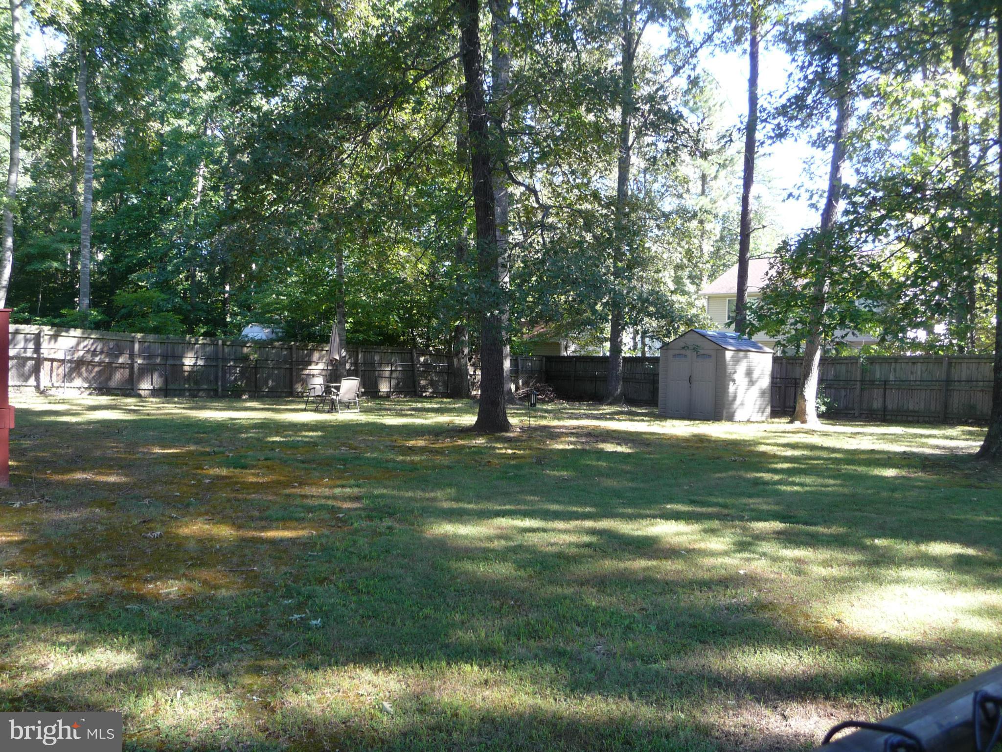 LAKE LAND - Residential Lease