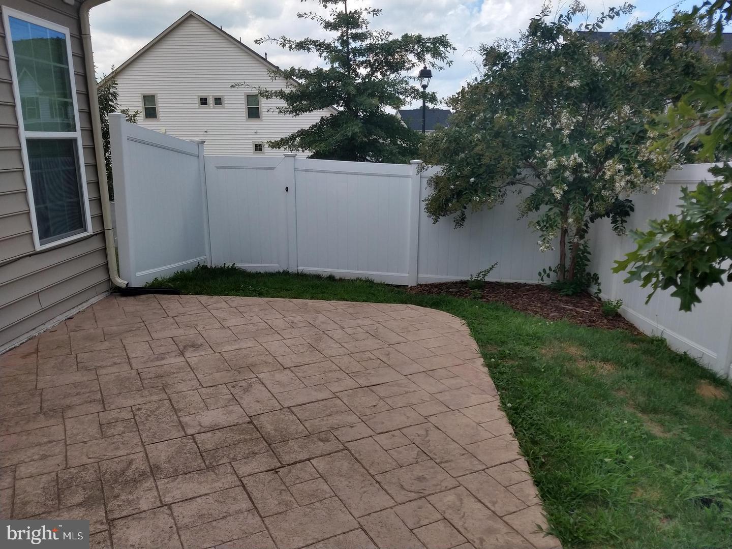 CD SMITH - Residential Lease