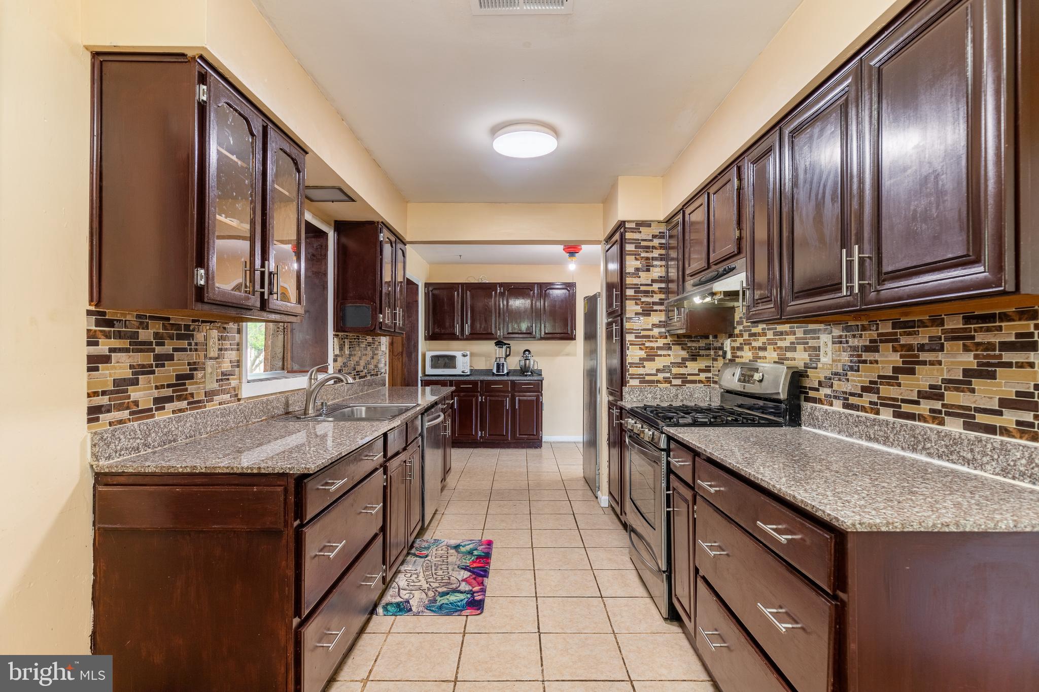 ABERDEEN HILLS - Residential