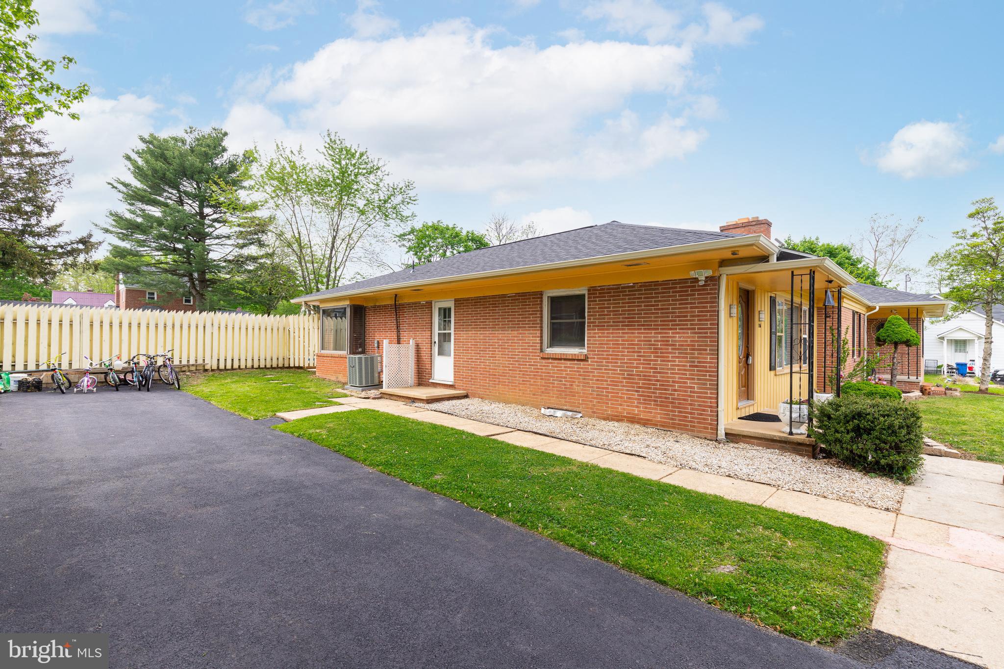 ABERDEEN HILLS - Residential