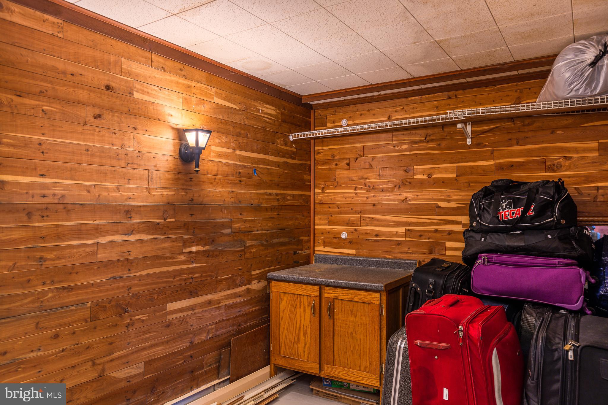 ABERDEEN HILLS - Residential