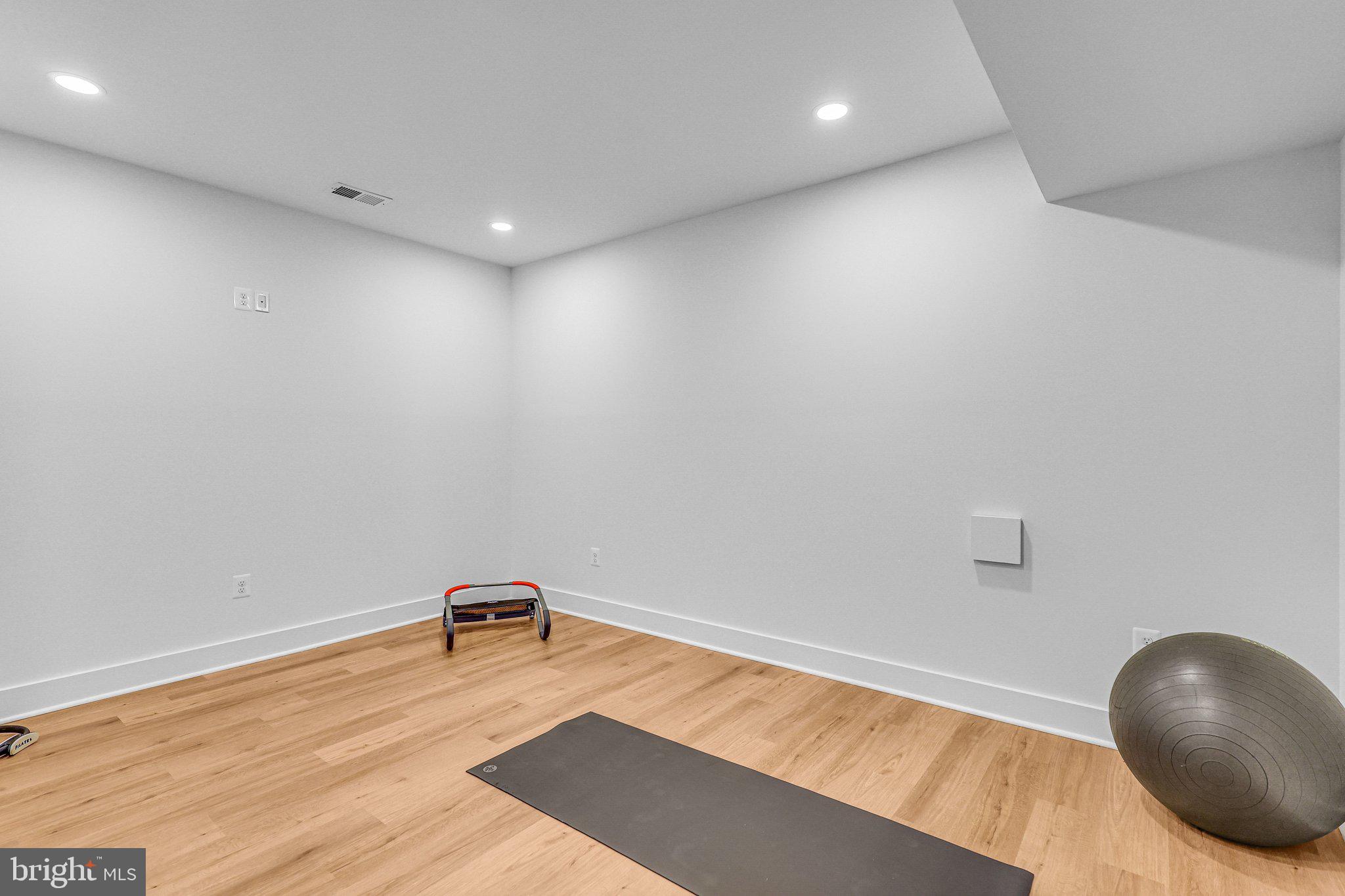 SOUTHAMPTON - Residential