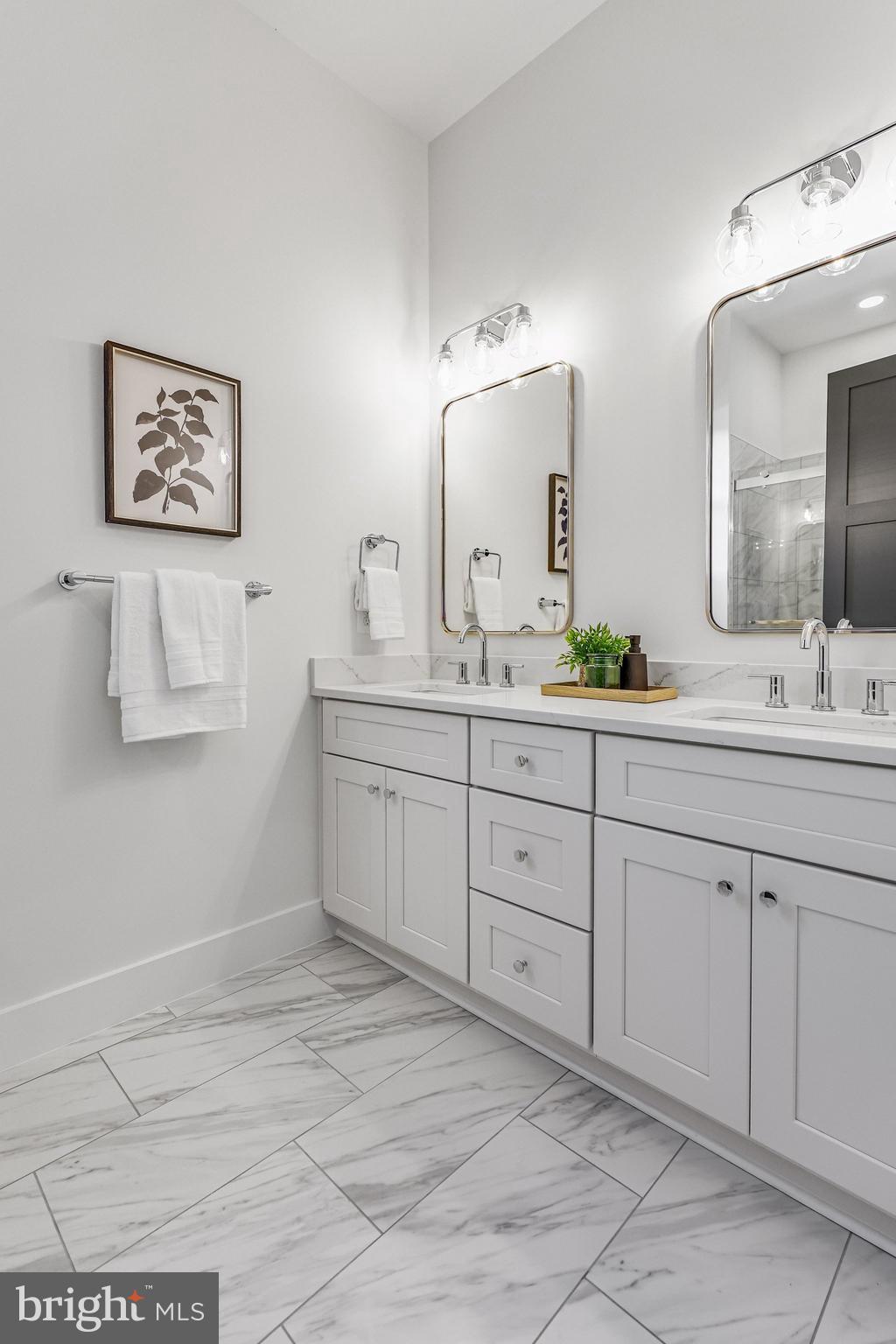 SOUTHAMPTON - Residential