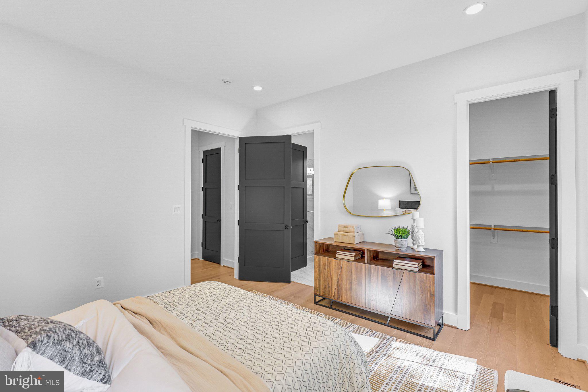 SOUTHAMPTON - Residential