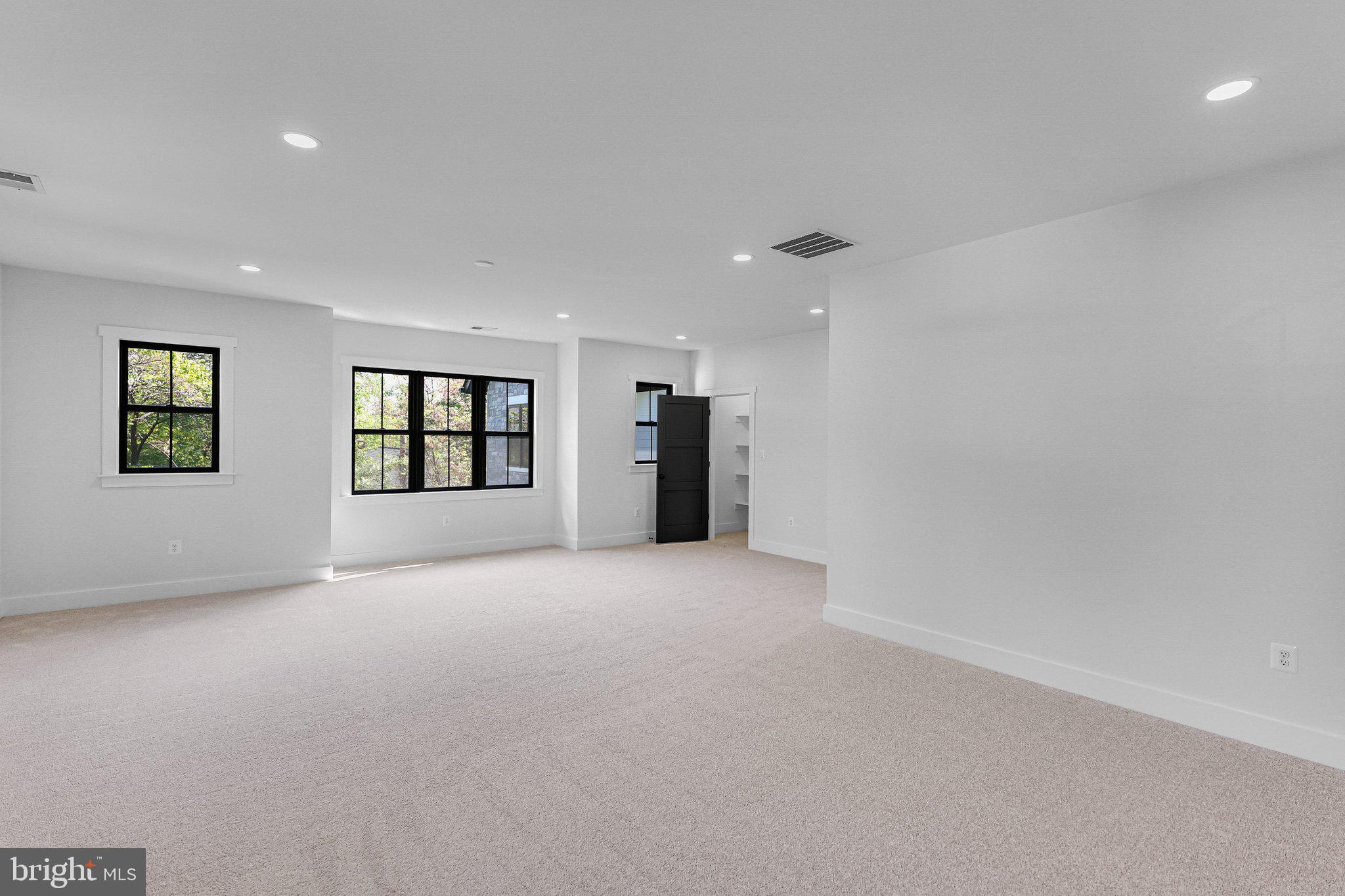 SOUTHAMPTON - Residential