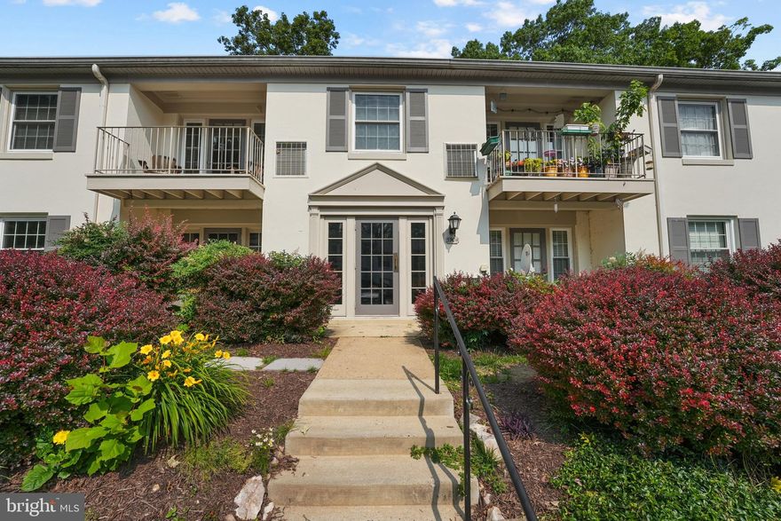 Professional Photos coming soon!  Welcome home to this Spacious 2 bedroom, 1.5 baths condo with large Den.  This bright End Unit, top floor condo features the largest floor plan with 1104 sq ft.,  gleaming wood floors through out, large Balcony,  new kit Appliances and stone countertops, New Washer/Dryer, one assigned parking space in front of the blg and loads of guest parking,  Large living space  flows onto the balcony.  Separate dining area.  Condo Fee includes: Water, sewer, pool, tennis and ext maintenance. Close to Shopping and entertainment.  A Commuter's dream in the heart of Springfield:   4 min walk to Metro Bus, 1.7 miles to VRE and 4 miles to Springfield Metro station.  All this in the highly sought after West Springfield school district. Freshly painted and Move in ready!  Dont miss this one! Schedule your tour today!