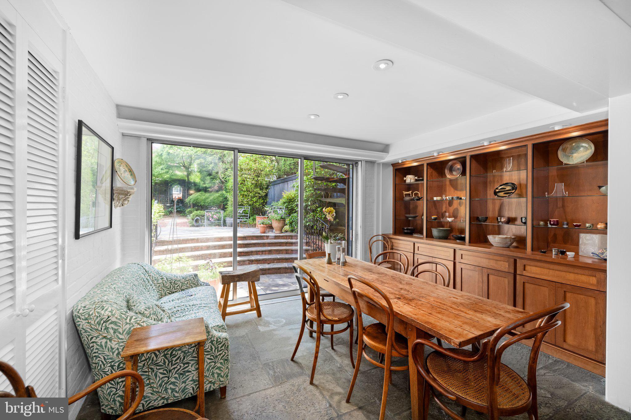 GEORGETOWN - Residential