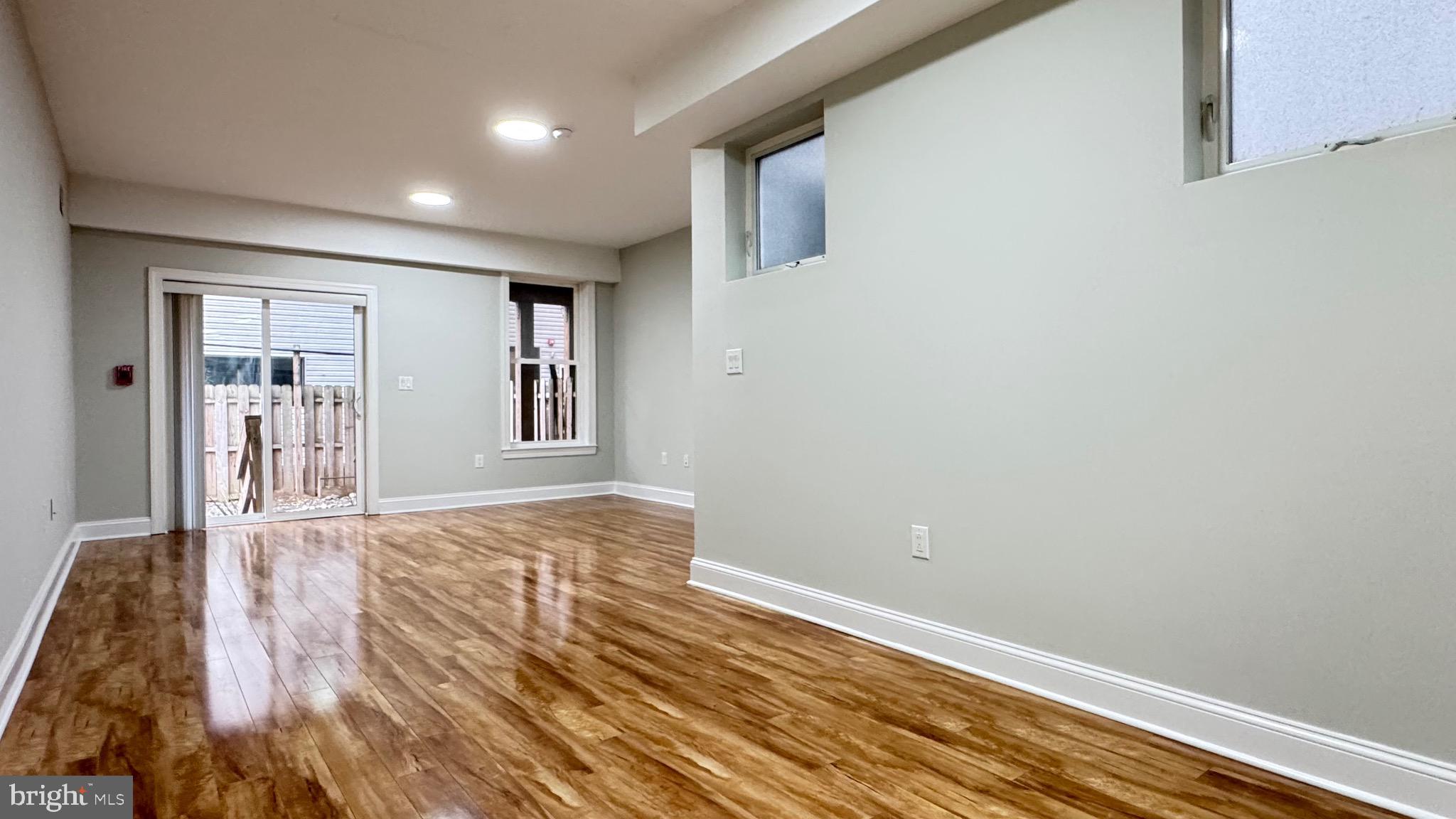 OLDE KENSINGTON - Residential Lease