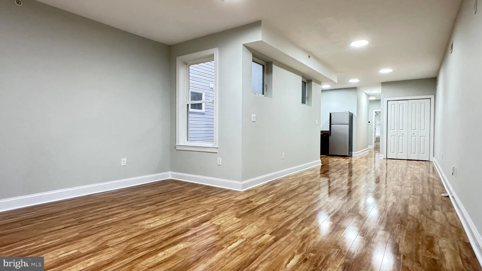 Philadelphia, Pennsylvania 19122, United States, 3 Bedrooms Bedrooms, ,3 BathroomsBathrooms,Residential,Active,231569