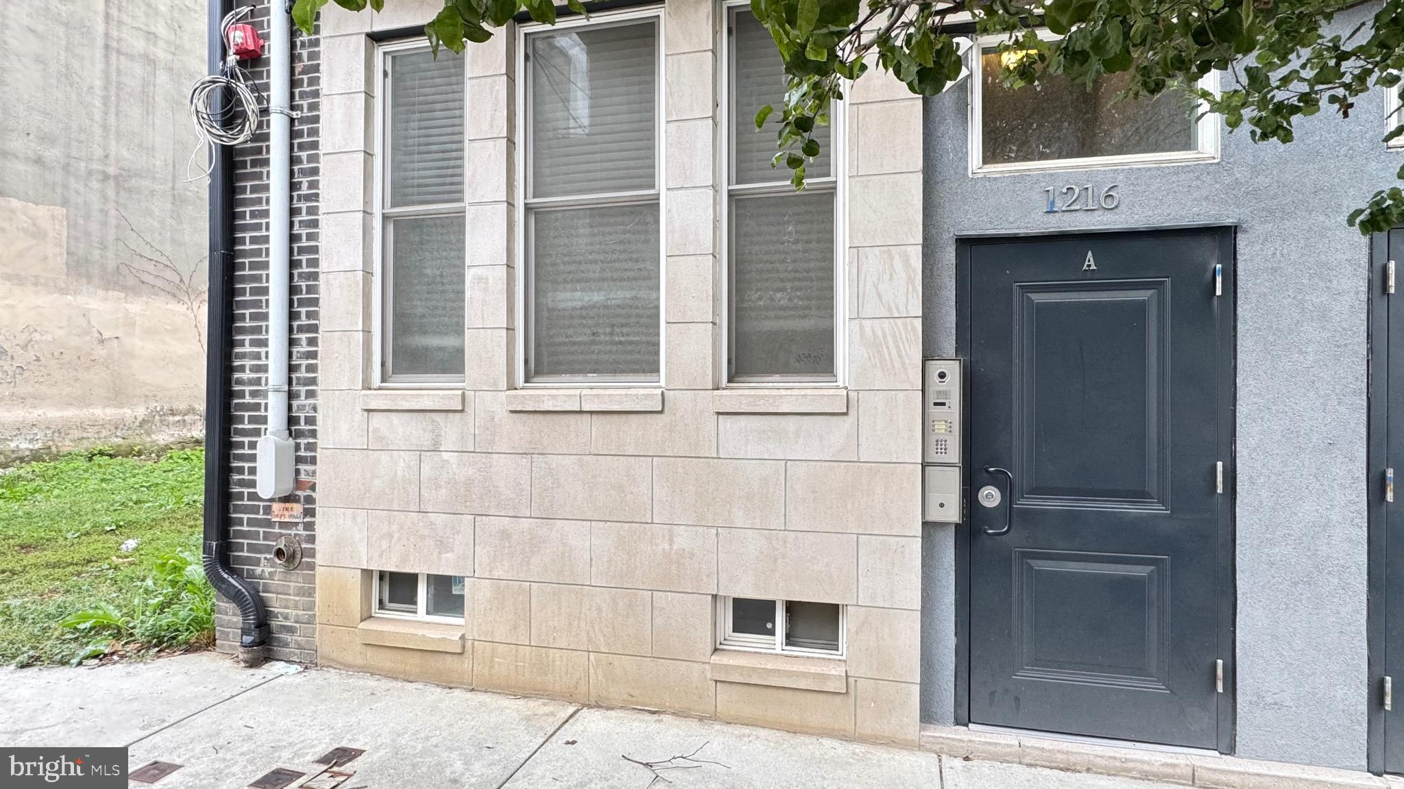 OLDE KENSINGTON - Residential Lease