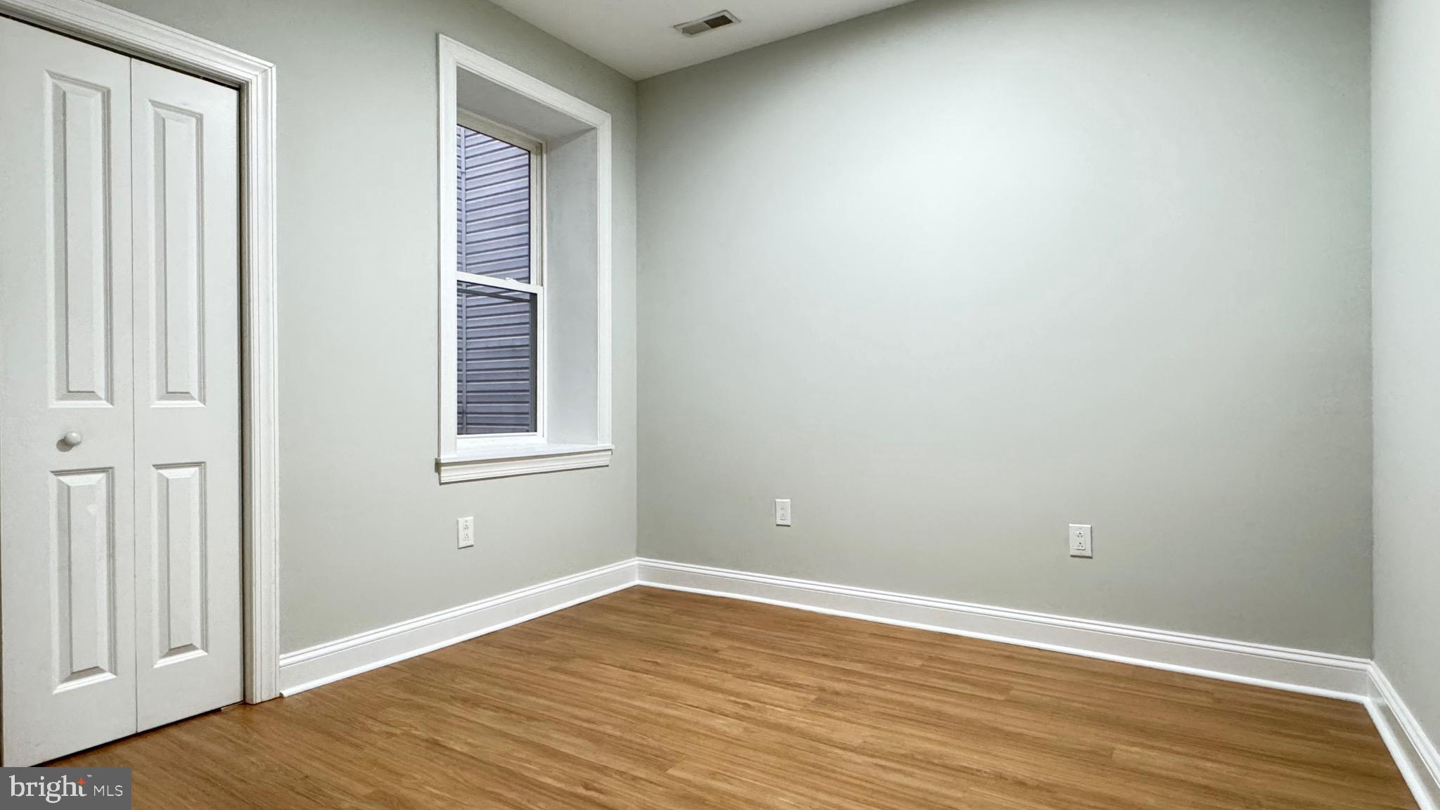 OLDE KENSINGTON - Residential Lease