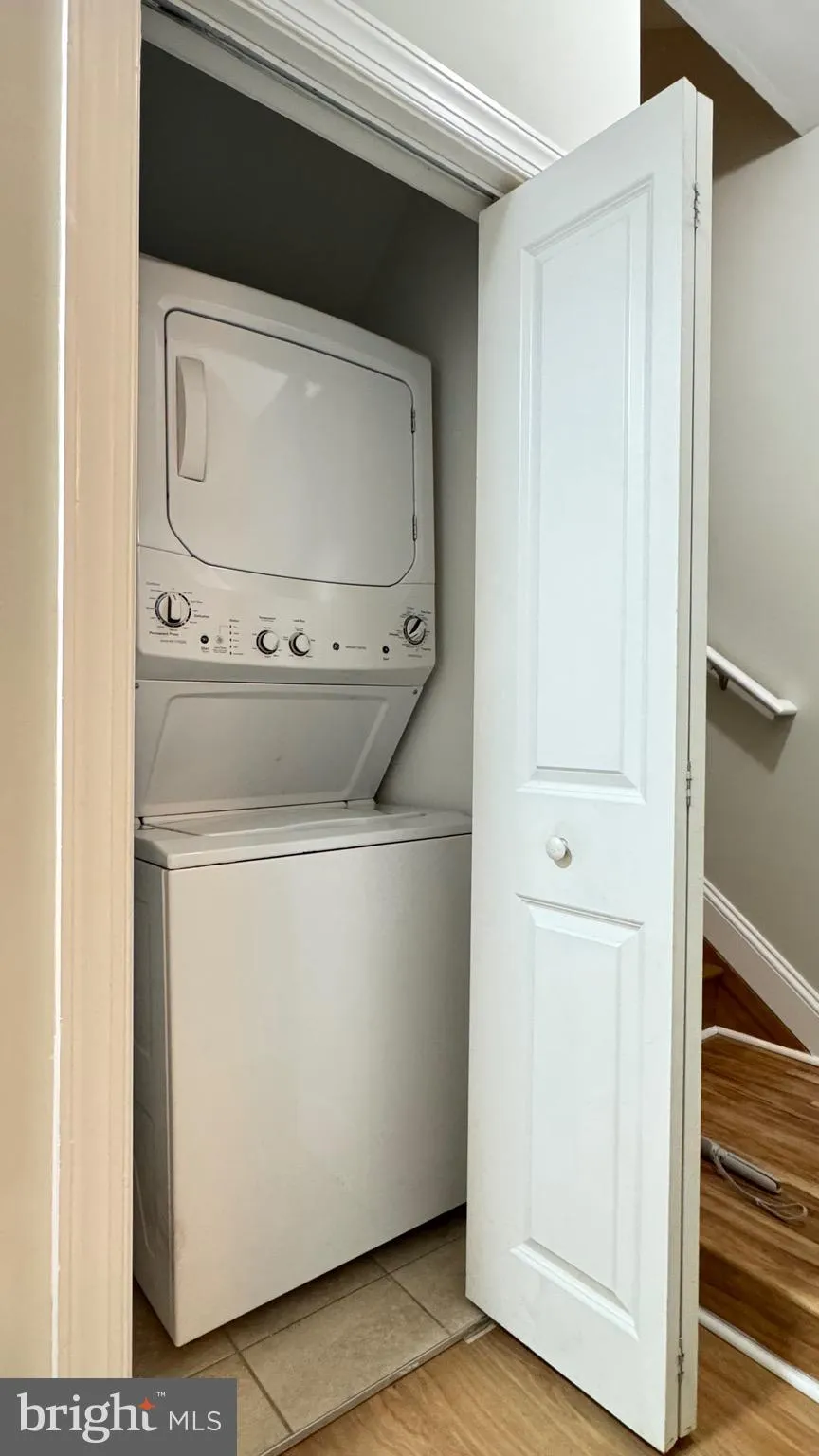 Philadelphia, Pennsylvania 19122, United States, 3 Bedrooms Bedrooms, ,3 BathroomsBathrooms,Residential,Active,231569