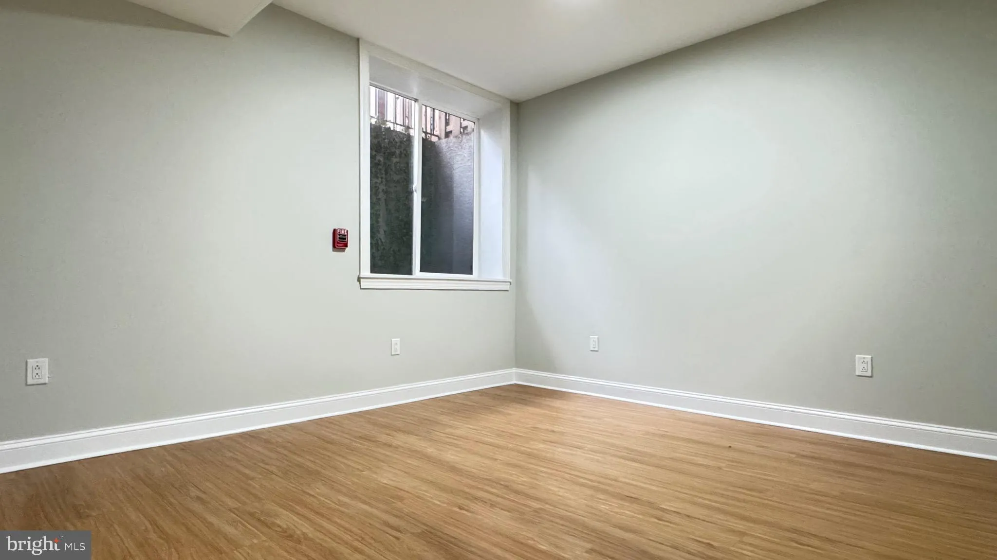 Philadelphia, Pennsylvania 19122, United States, 3 Bedrooms Bedrooms, ,3 BathroomsBathrooms,Residential,Active,231569