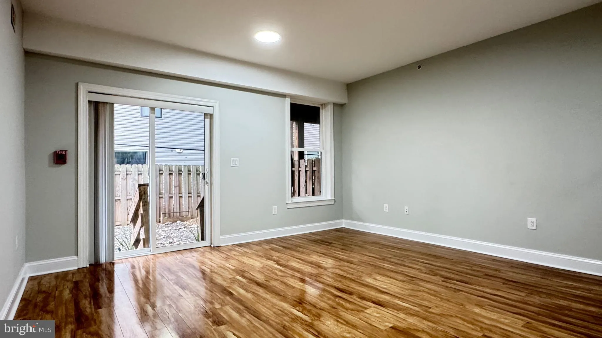 Philadelphia, Pennsylvania 19122, United States, 3 Bedrooms Bedrooms, ,3 BathroomsBathrooms,Residential,Active,231569