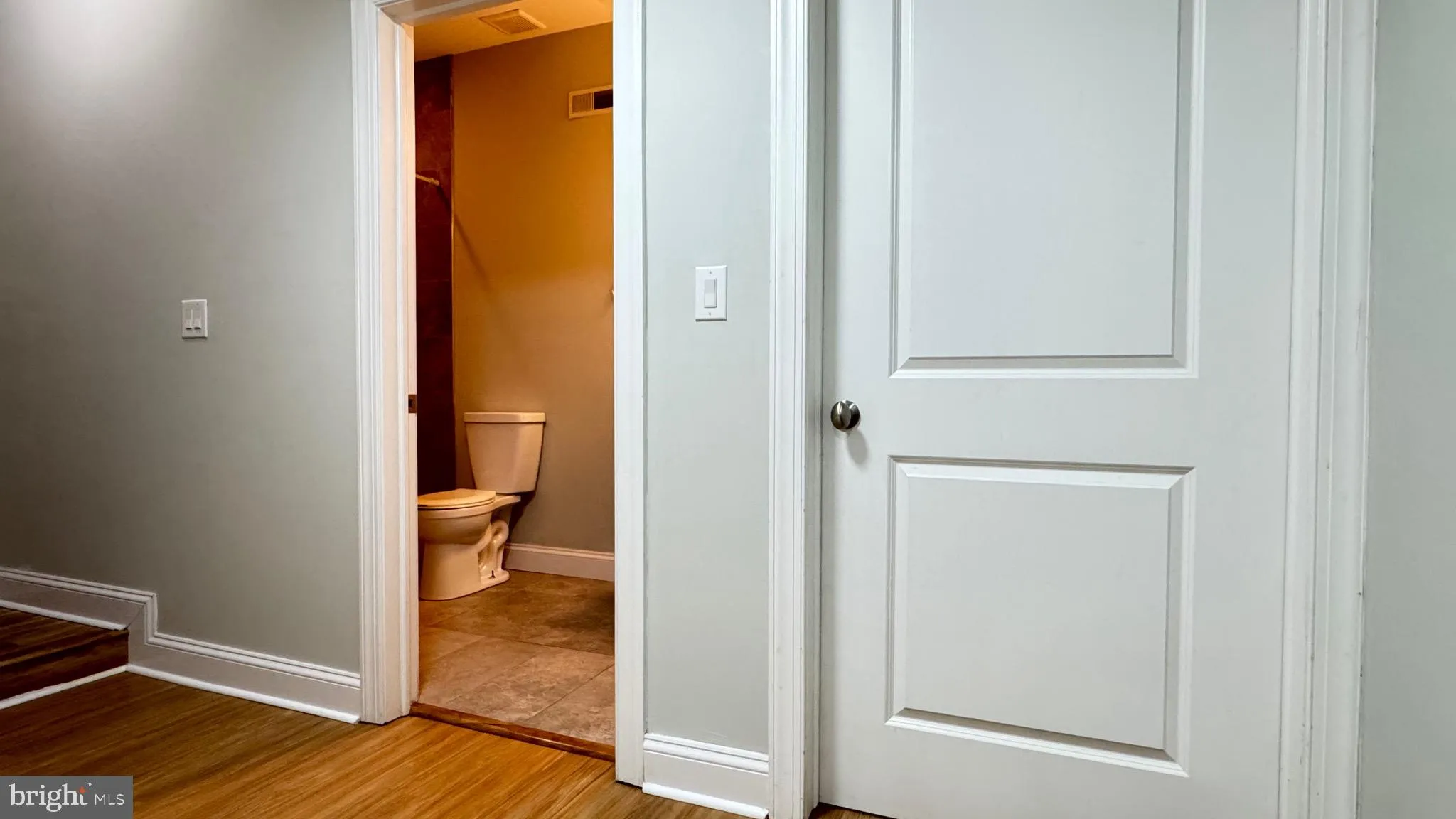 Philadelphia, Pennsylvania 19122, United States, 3 Bedrooms Bedrooms, ,3 BathroomsBathrooms,Residential,Active,231569