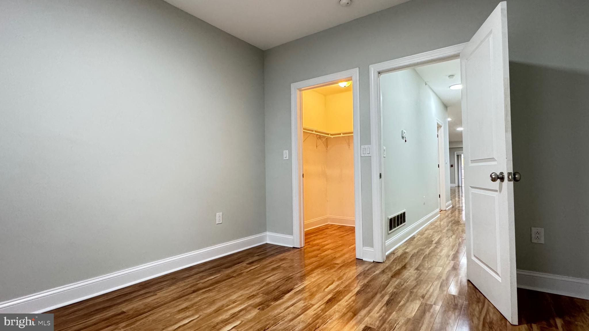 OLDE KENSINGTON - Residential Lease