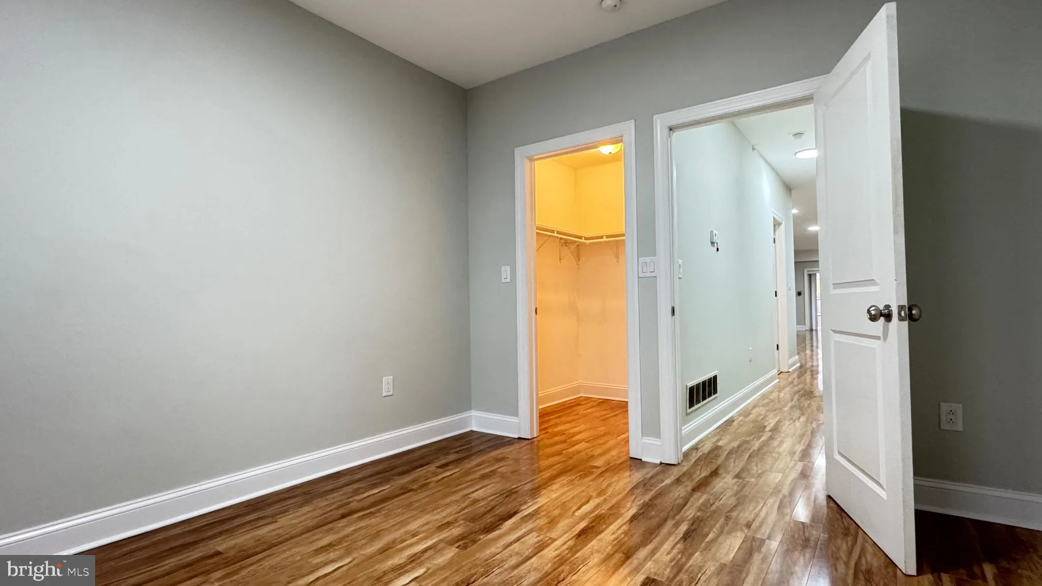 Philadelphia, Pennsylvania 19122, United States, 3 Bedrooms Bedrooms, ,3 BathroomsBathrooms,Residential,Active,231569