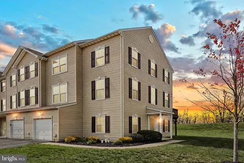 537 Marion Road Unit 537, York, PA MLS: PAYK2080244