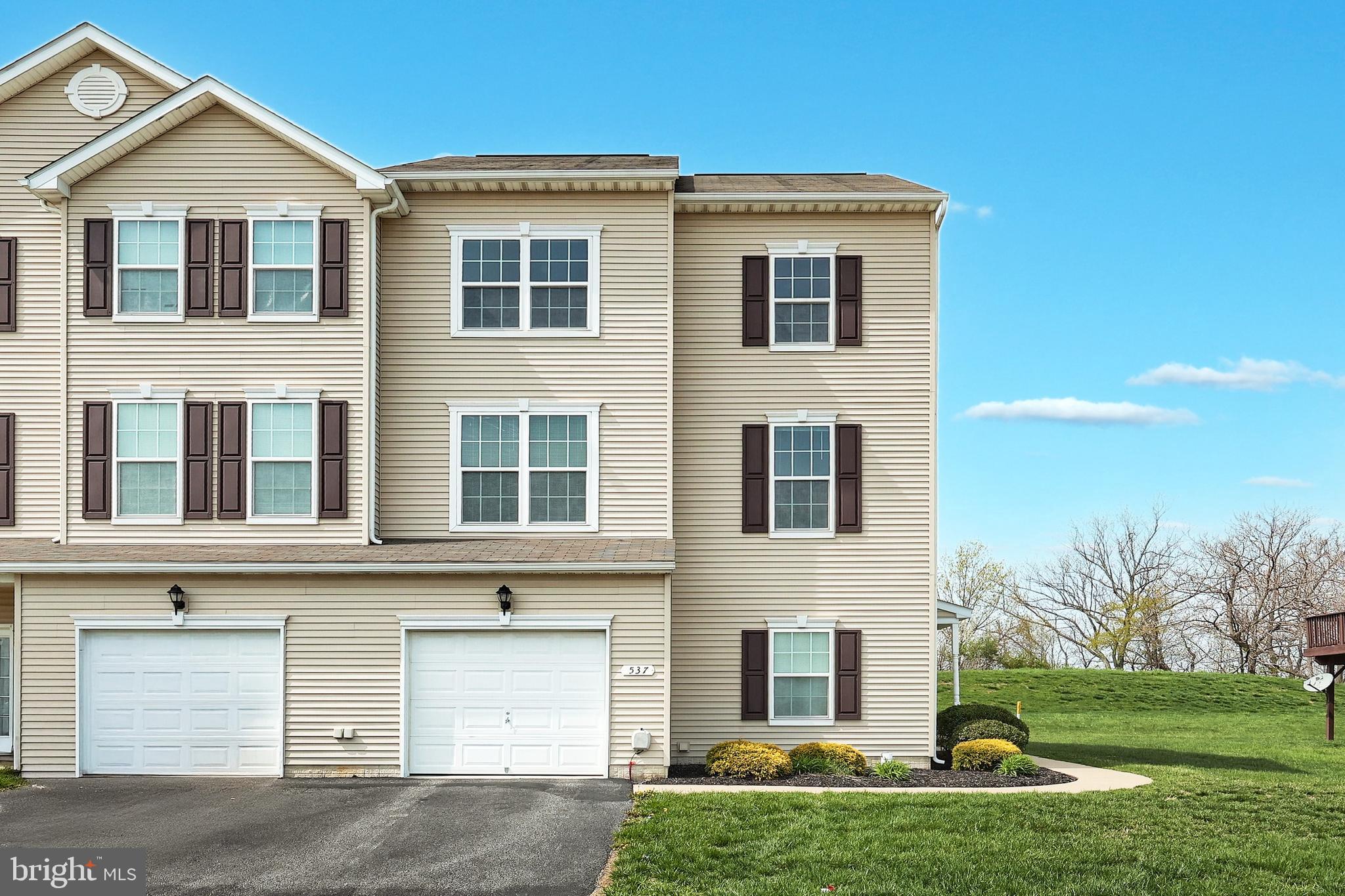 WOODCREST HILLS - Residential