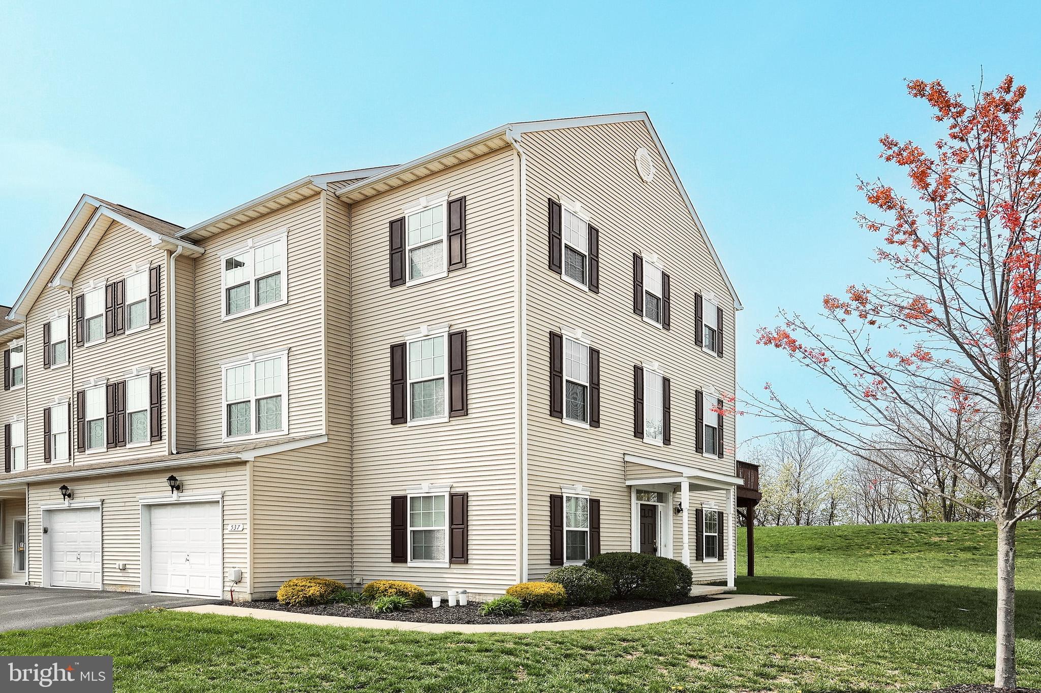 WOODCREST HILLS - Residential