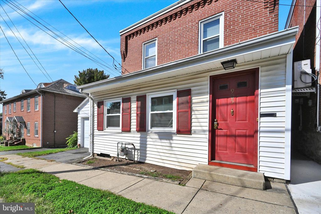 Photo of 905 St Joseph Street, Lancaster, PA 17603 (MLS # PALA2042814)