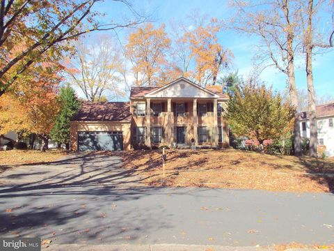 Photo of 1605 Hutchinson Lane, SILVER SPRING, MD 20906 (MLS # MDMC2211916)