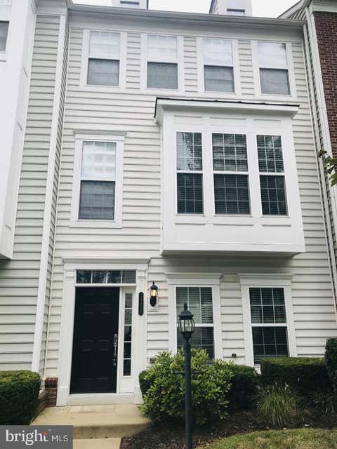 Townhouse For Rent - 14656 Crossfield Way<br/> WOODBRIDGE, VA 22191