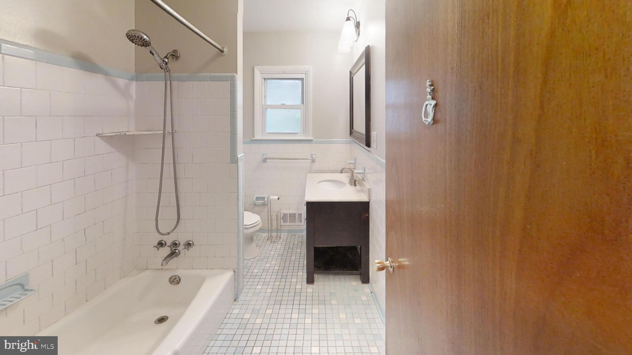 COLONY RIDGE - Residential Lease