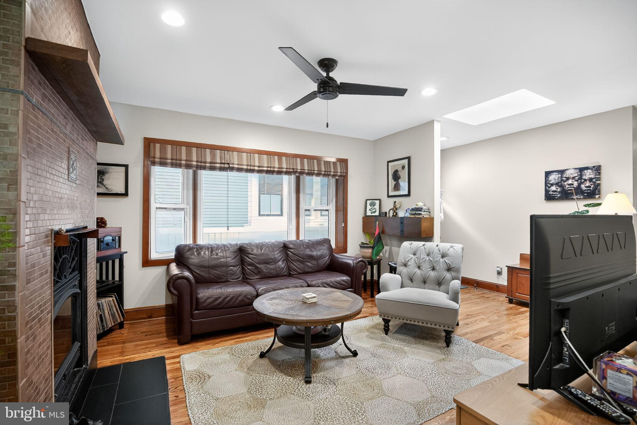 219 E MADISON AVENUE