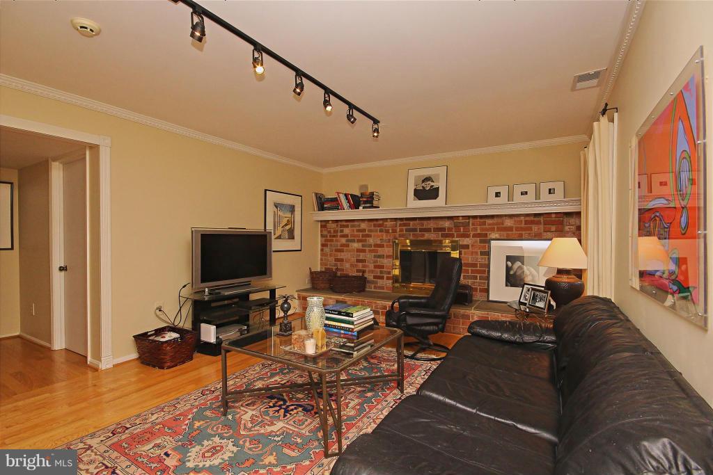 FOXVALE - Residential