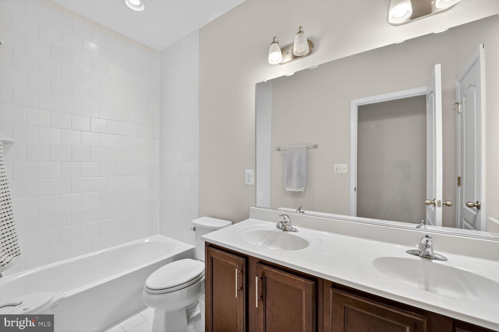 SMITH HOME FARM - Residential