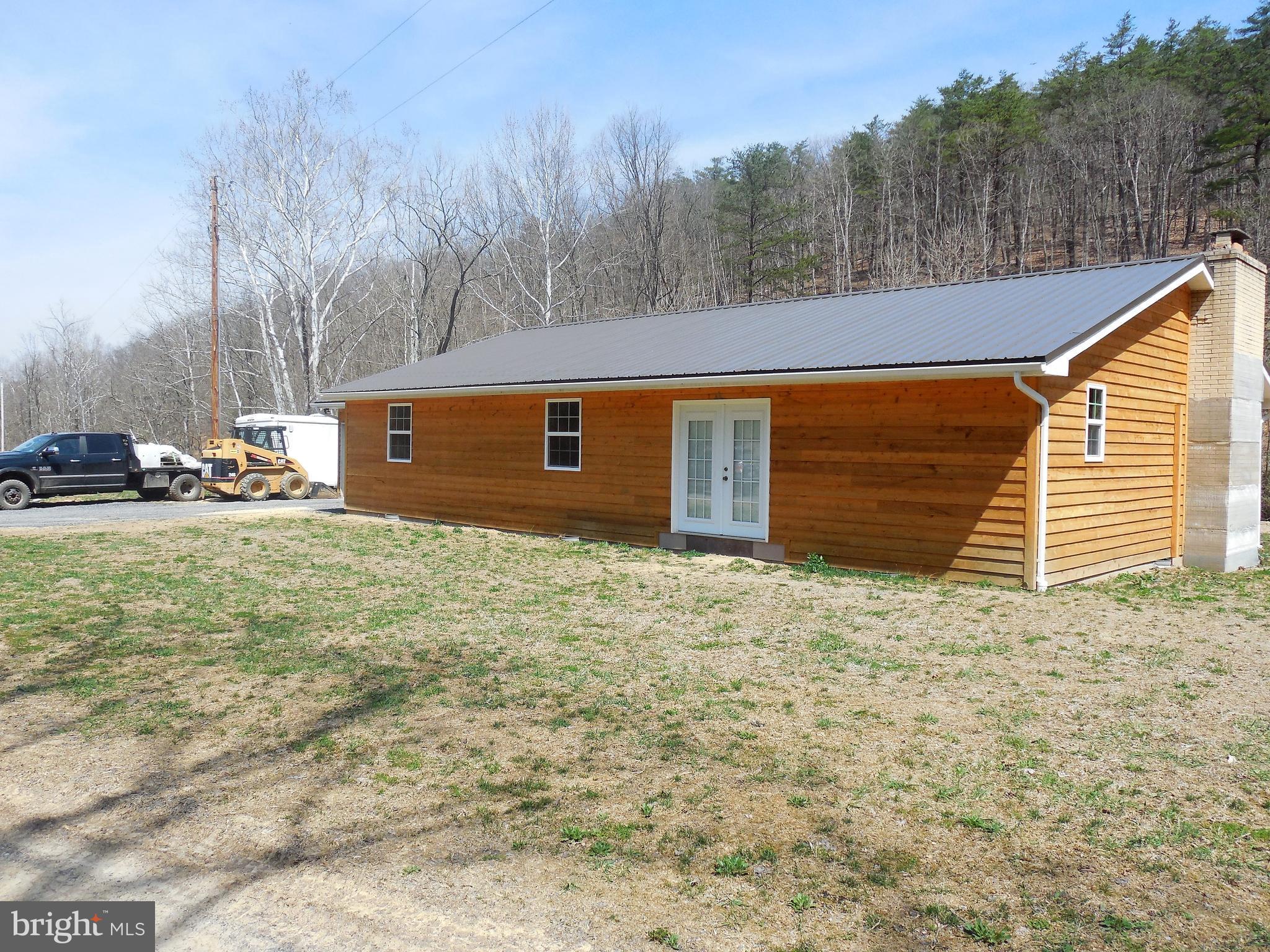 BLUFFS ON THE POTOMAC - Residential