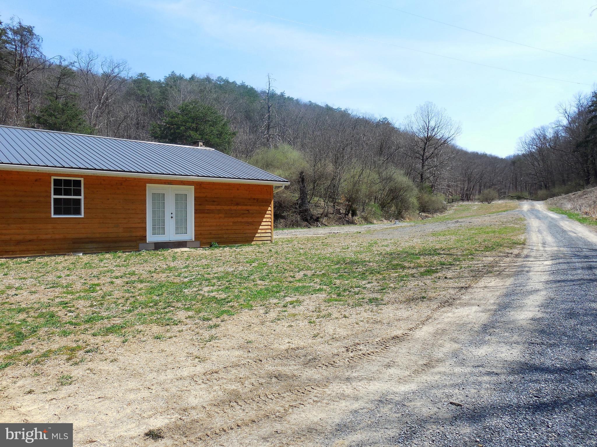 BLUFFS ON THE POTOMAC - Residential