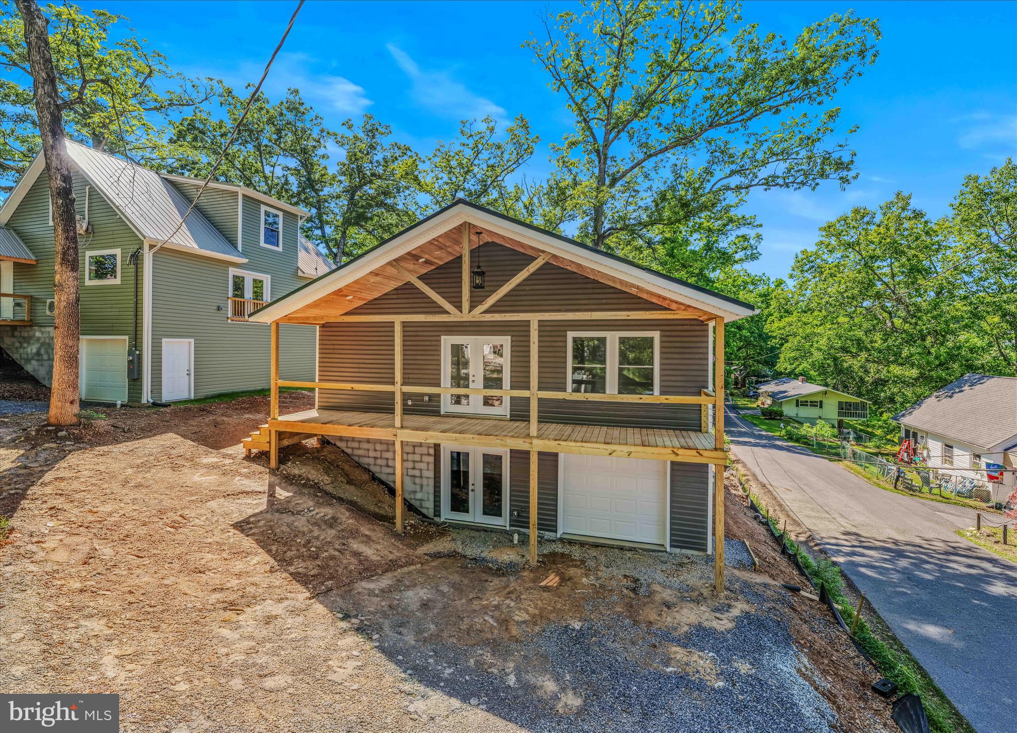 21 HILLTOP STREET