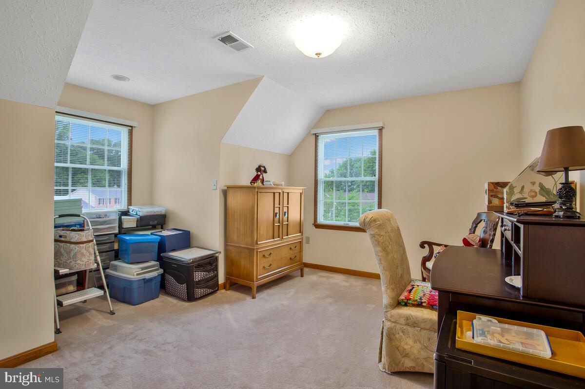 BERRY HILL MANOR - Residential