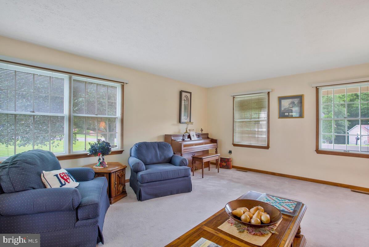 BERRY HILL MANOR - Residential