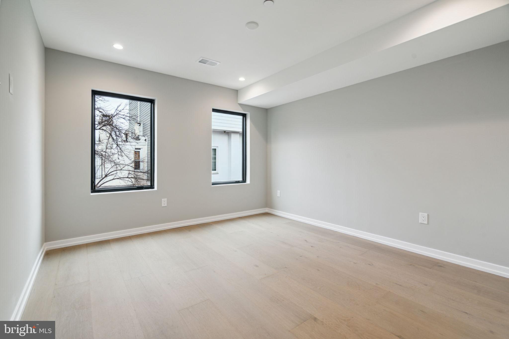 GRADUATE HOSPITAL - Residential