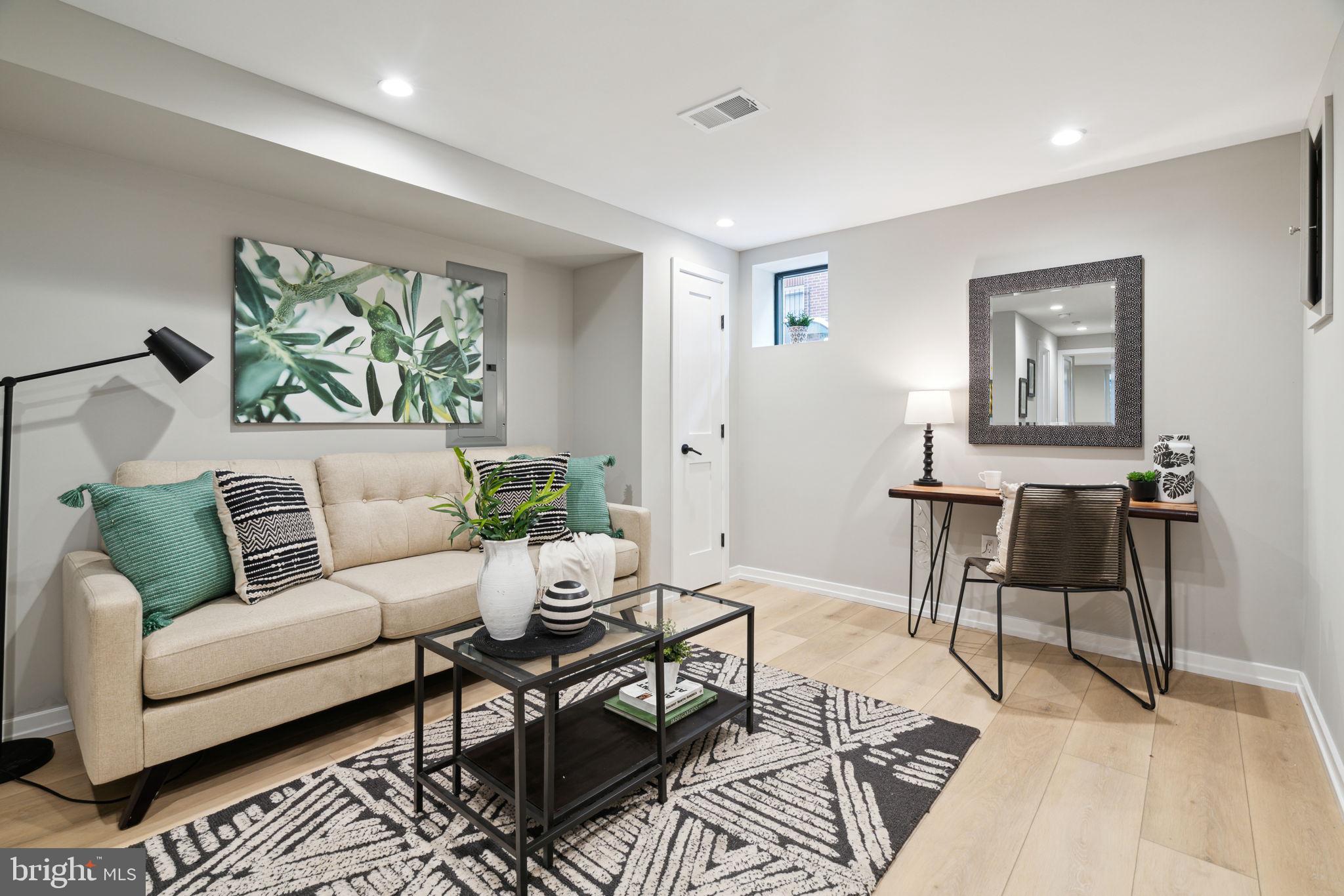 GRADUATE HOSPITAL - Residential