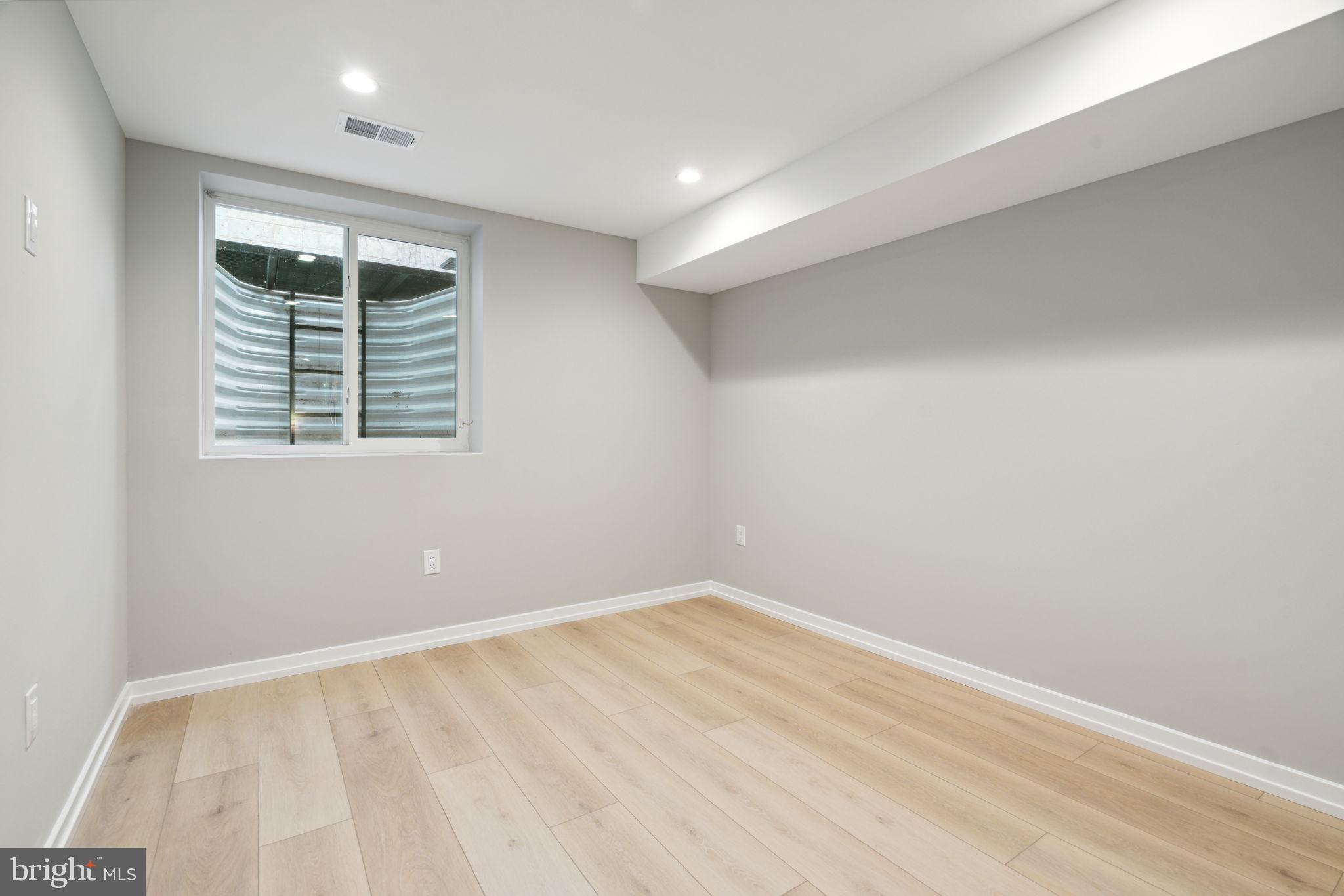 GRADUATE HOSPITAL - Residential