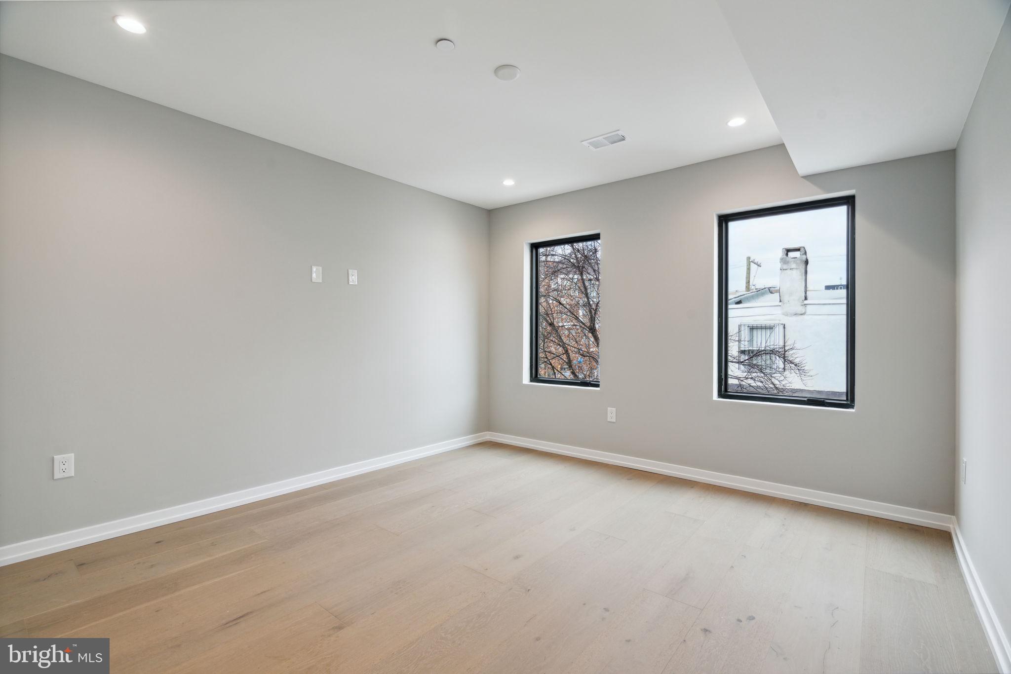 GRADUATE HOSPITAL - Residential