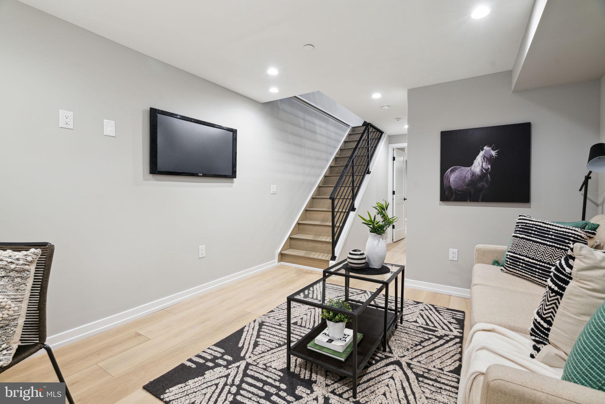 GRADUATE HOSPITAL - Residential