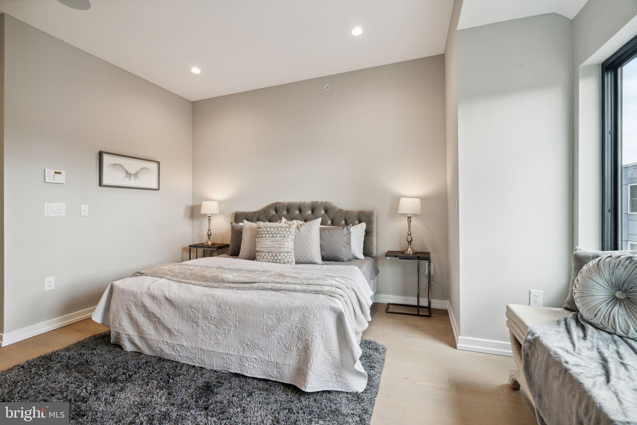 GRADUATE HOSPITAL - Residential