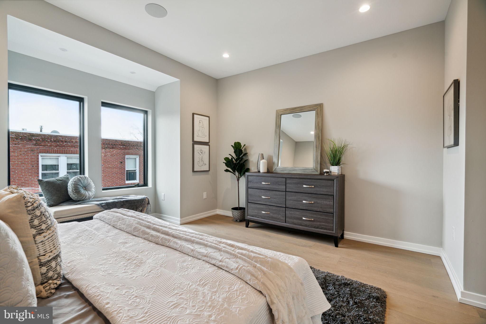 GRADUATE HOSPITAL - Residential